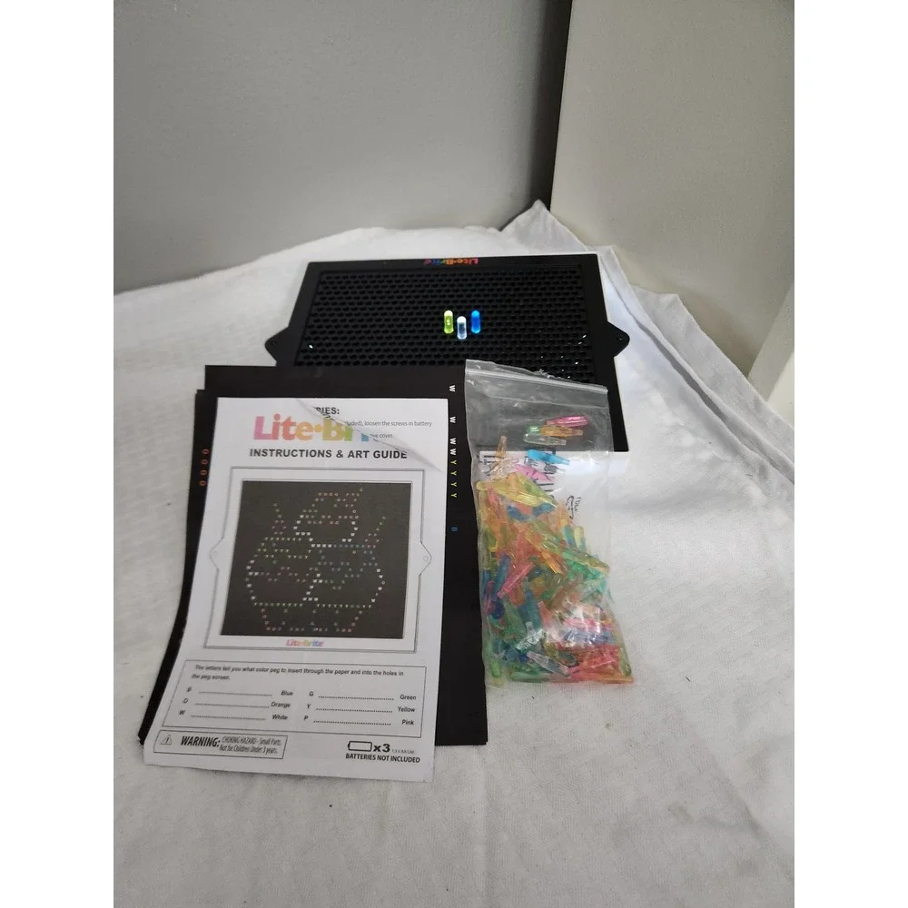 Lite-Brite Ultimate Classic Retro Light Up Toy with Pegs and Templates